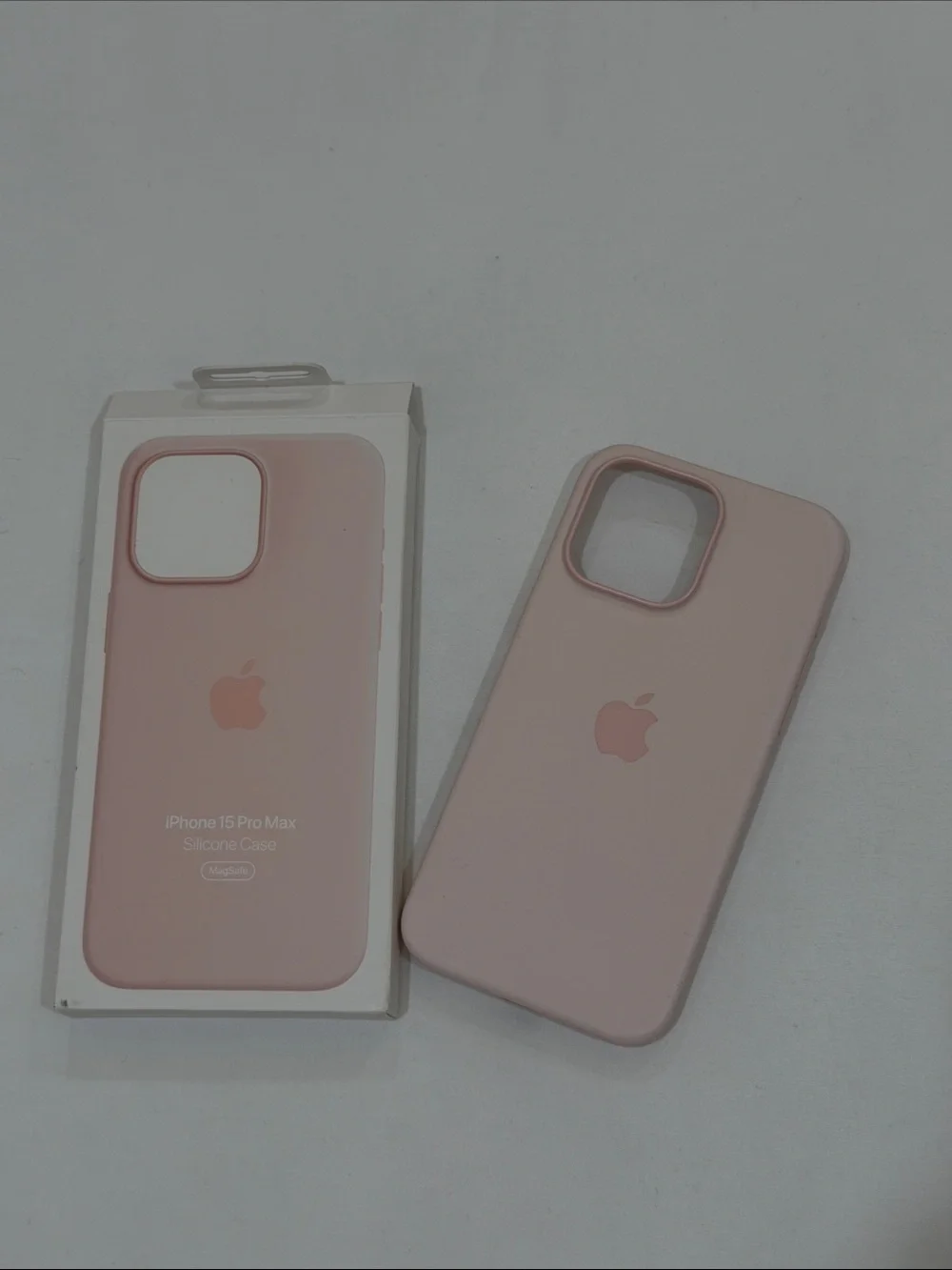 Apple iPhone 15 pro max Silicone Case - Blush Pink